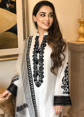 Maheen Ghani Taseer - Bumblee