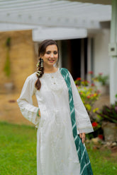 Omal by Komal - SEHAR ( Kurta & Dupatta ) - White - Lawn & Chiffon - 2 Piece