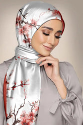 Black Wolf - BEAUTY SPRING SILK HIJAB - OFF WHITE - 1 Piece