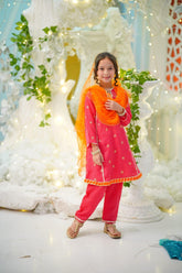 Mom4Little Maryam Khalid Outfit