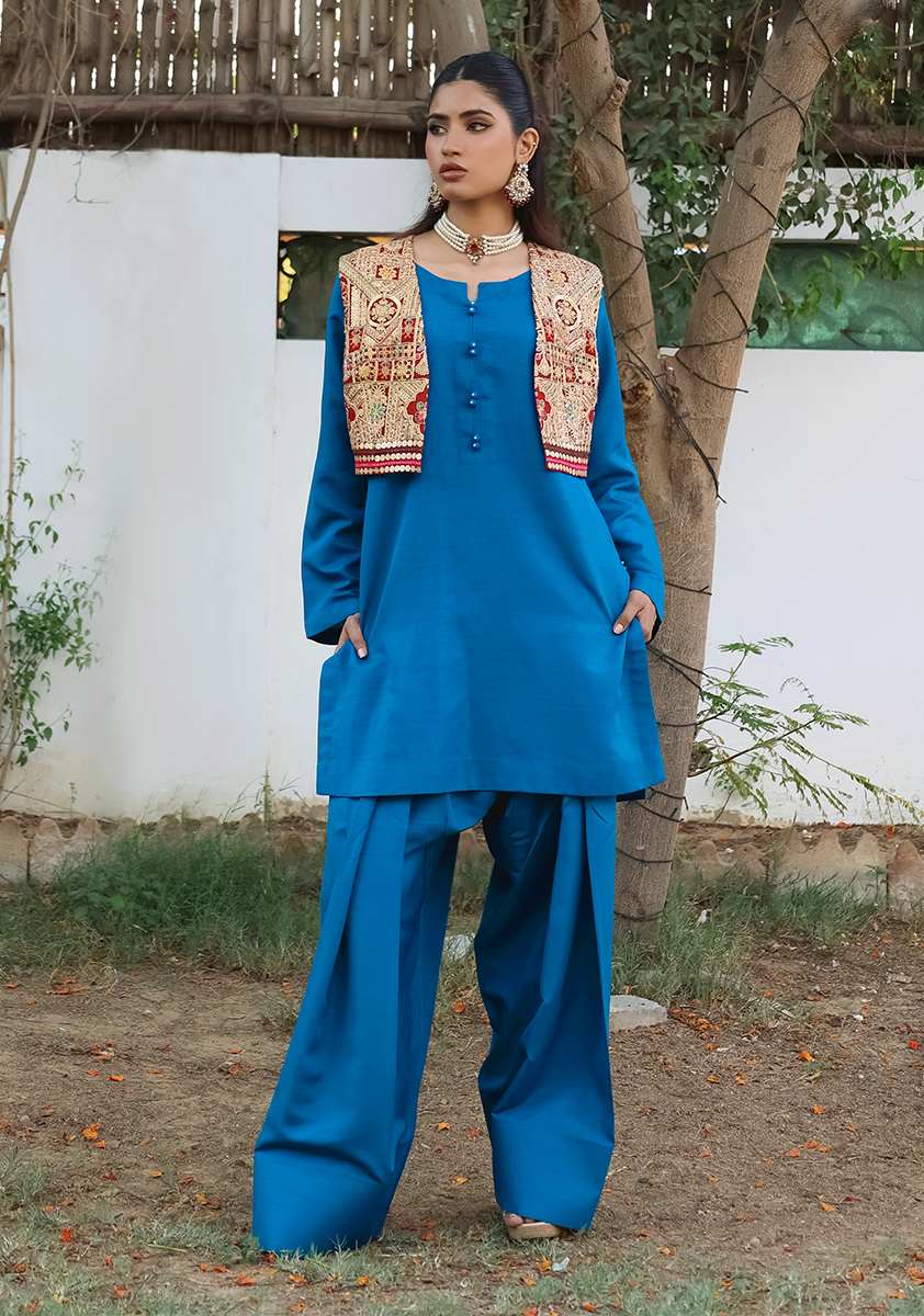 Naeema Butt  wearing Huma Adnan - Komal - Teal Blue - Raw Silk & Chiffon - 3 Piece
