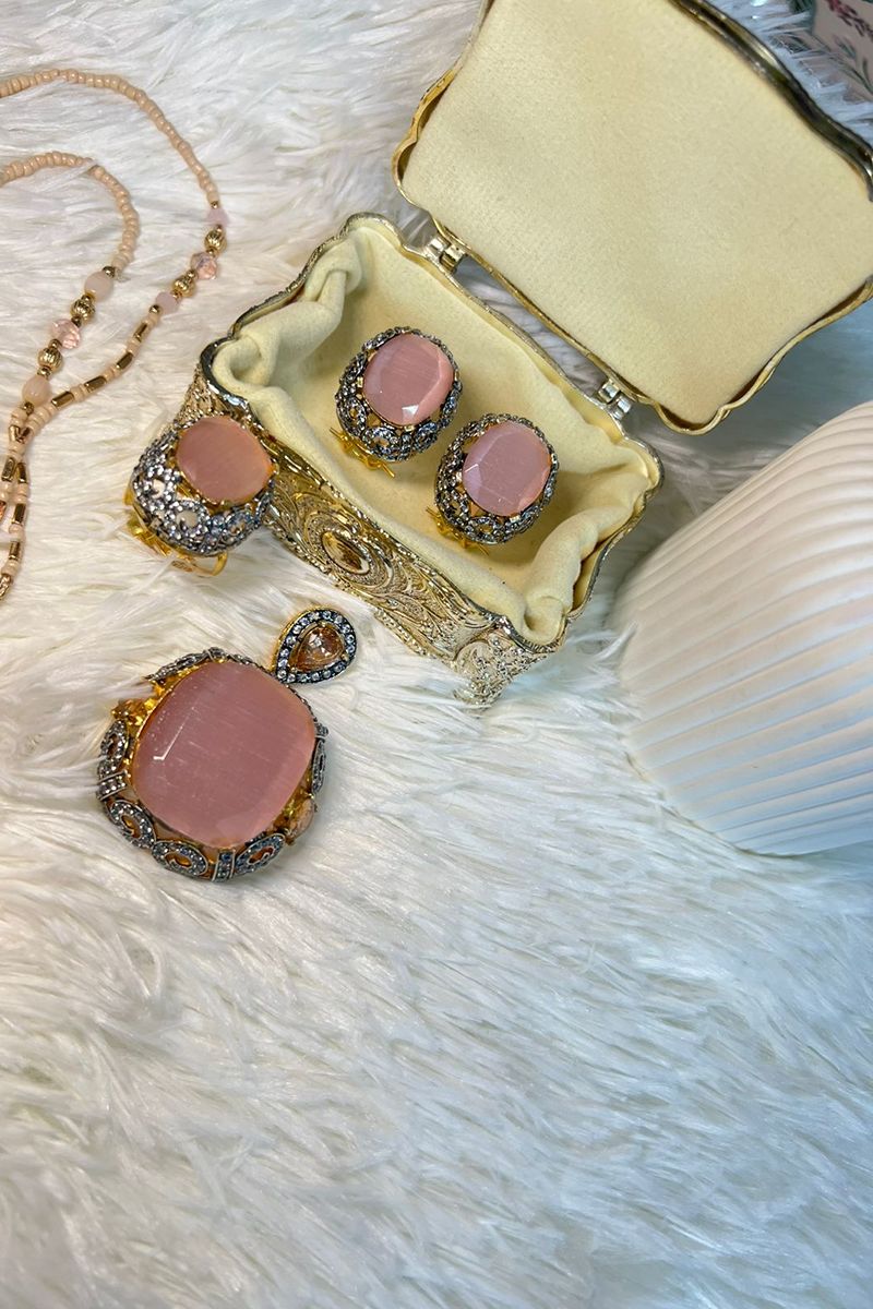 Hemohandicrafts- Blushing Elegance - Pink
