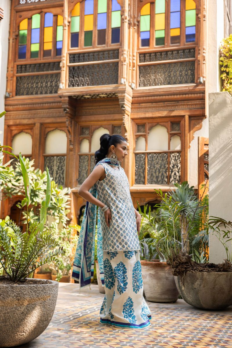 Shehrnaz - Neelofar - SHK-1426 - Off white - Korean Silk - 3 Piece
