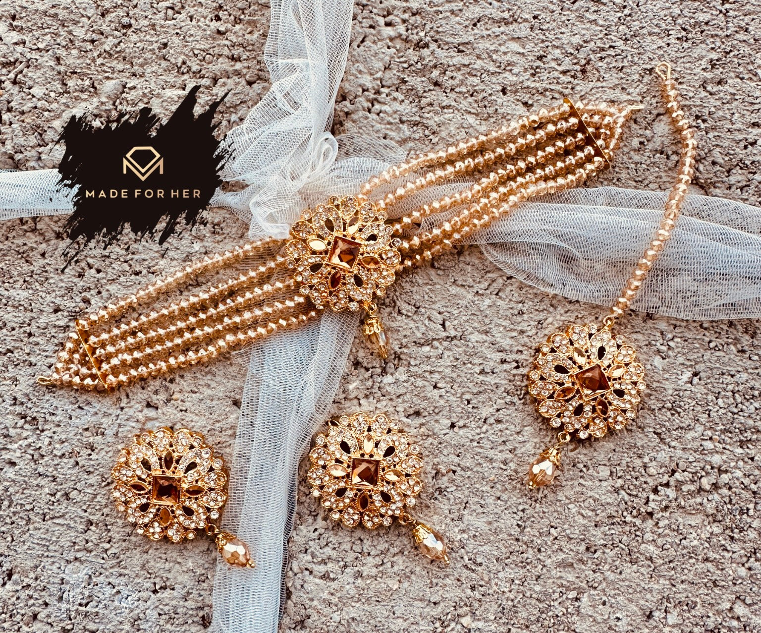 Made for Her - Nureh Delicate Choker Set - KAHD1010