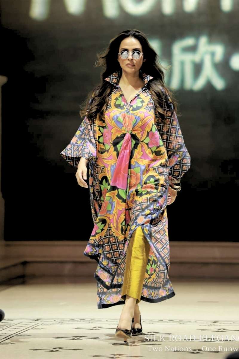 Gulabo - Bloom Kaftan - Multi Truck Art - Swiss Lawn - 1 Piece