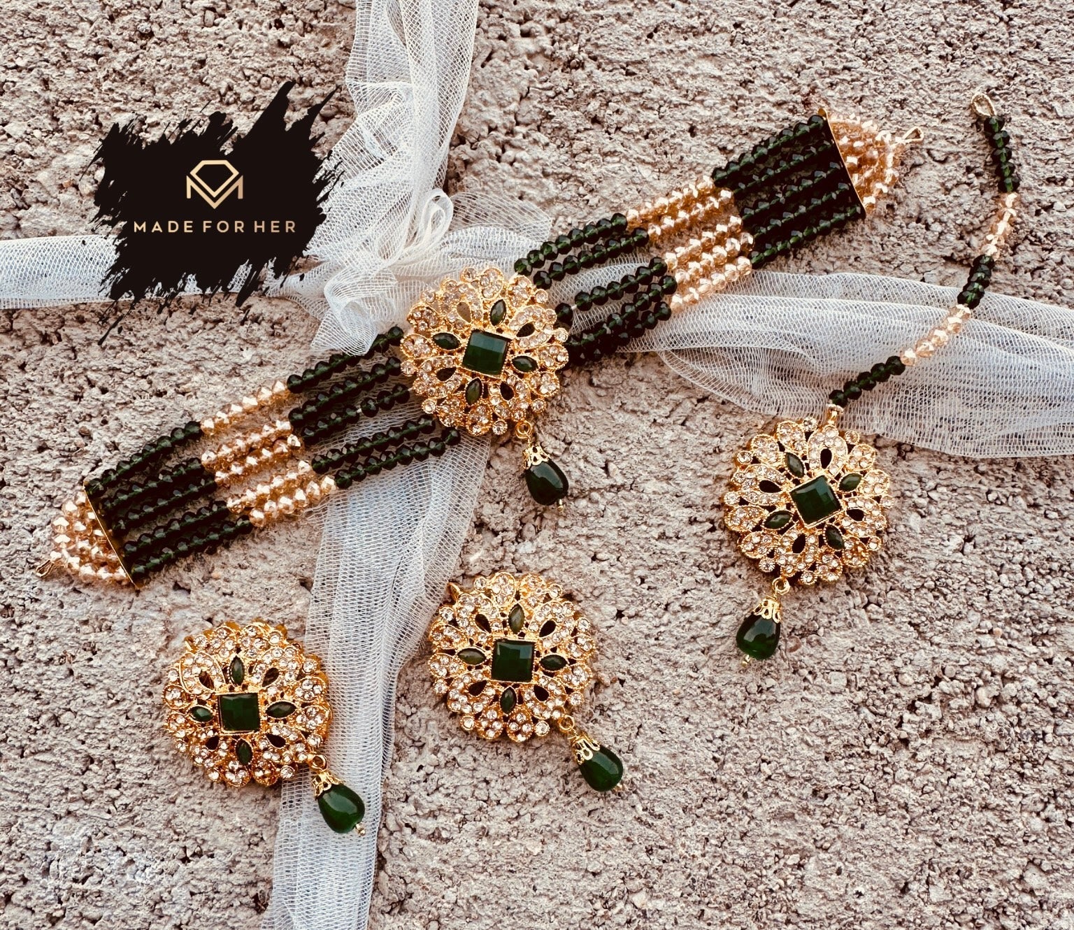 Made for Her - Nureh Delicate Choker Set - KAHD1010