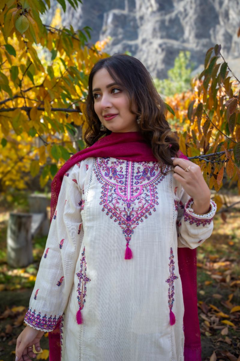 Omal by Komal - Khushbu - White - Khaddar, Khadi Net & Organza Dupatta - 3 Piece