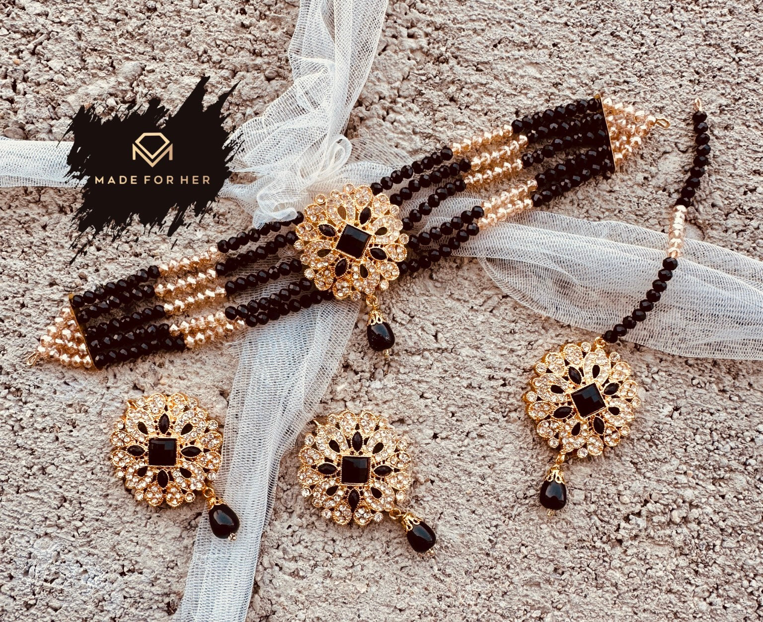 Made for Her - Nureh Delicate Choker Set - KAHD1010