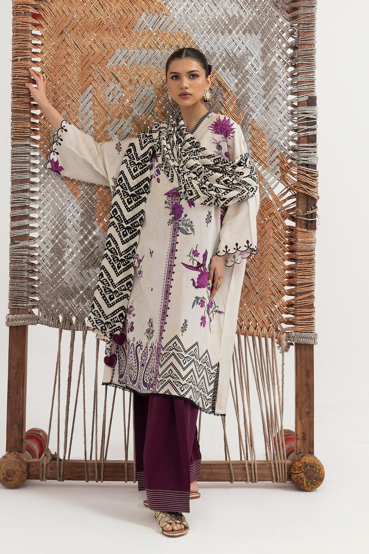 Sana Safinaz - Mahay Winter - 3 Piece - Unstitched - H255-004B-3CY