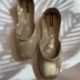 JootiShooti - Cream Zari Khussa