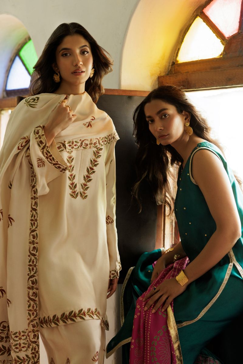 Pinktree - Ivory Baagh - Pure Silk - 3 Piece