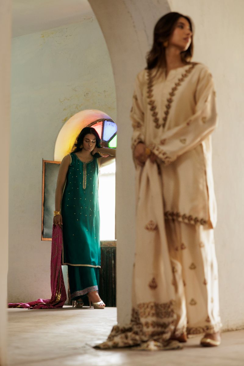 Pinktree - Ivory Baagh - Pure Silk - 3 Piece