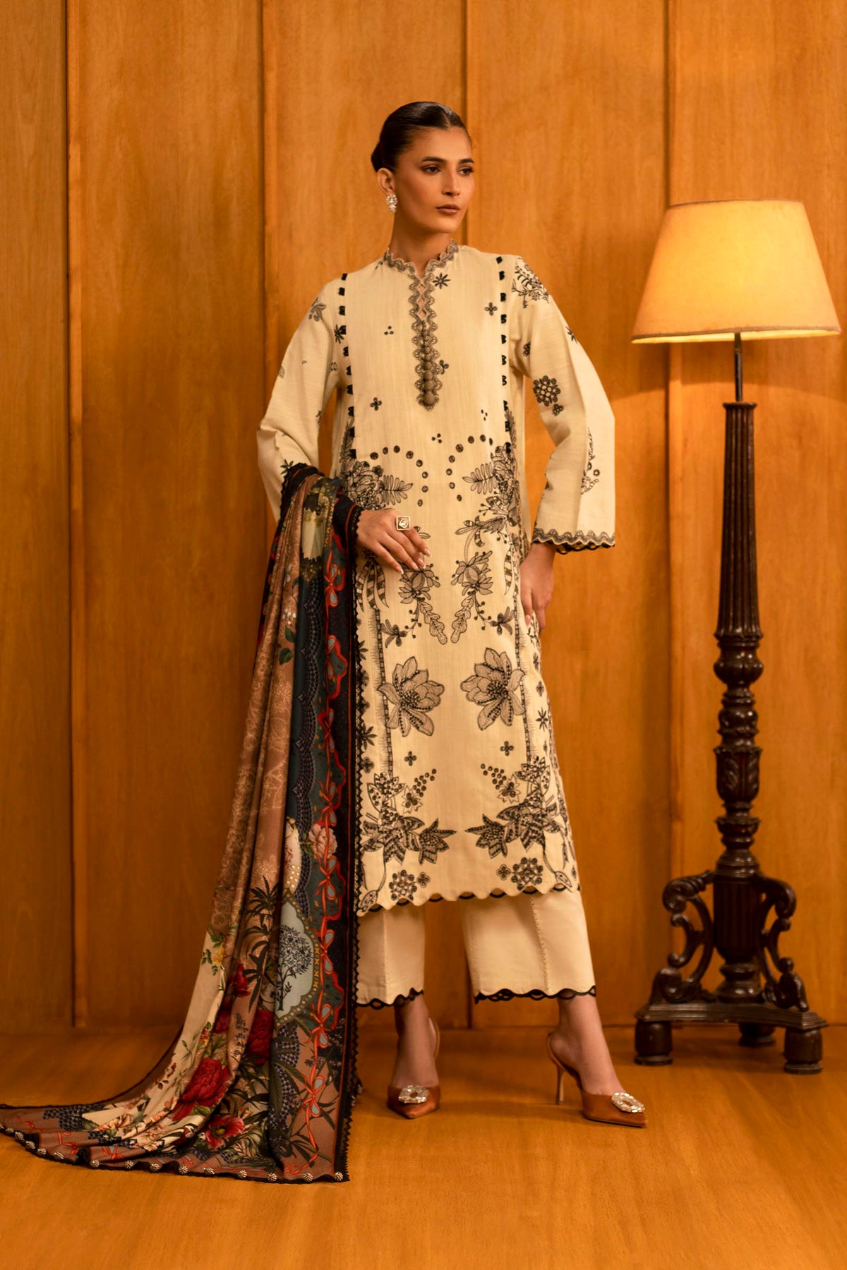 Sana Safinaz - Slub Muzlin - 3 Piece - Unstitched - M253-005B-3Ap