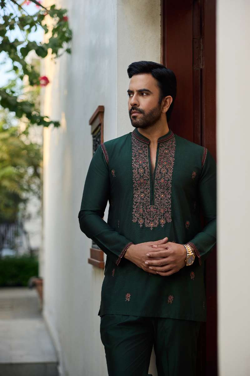 Deepak Perwani - Cotton-Silk Kurta Pajama For Men - Emerald Green - 2 Piece