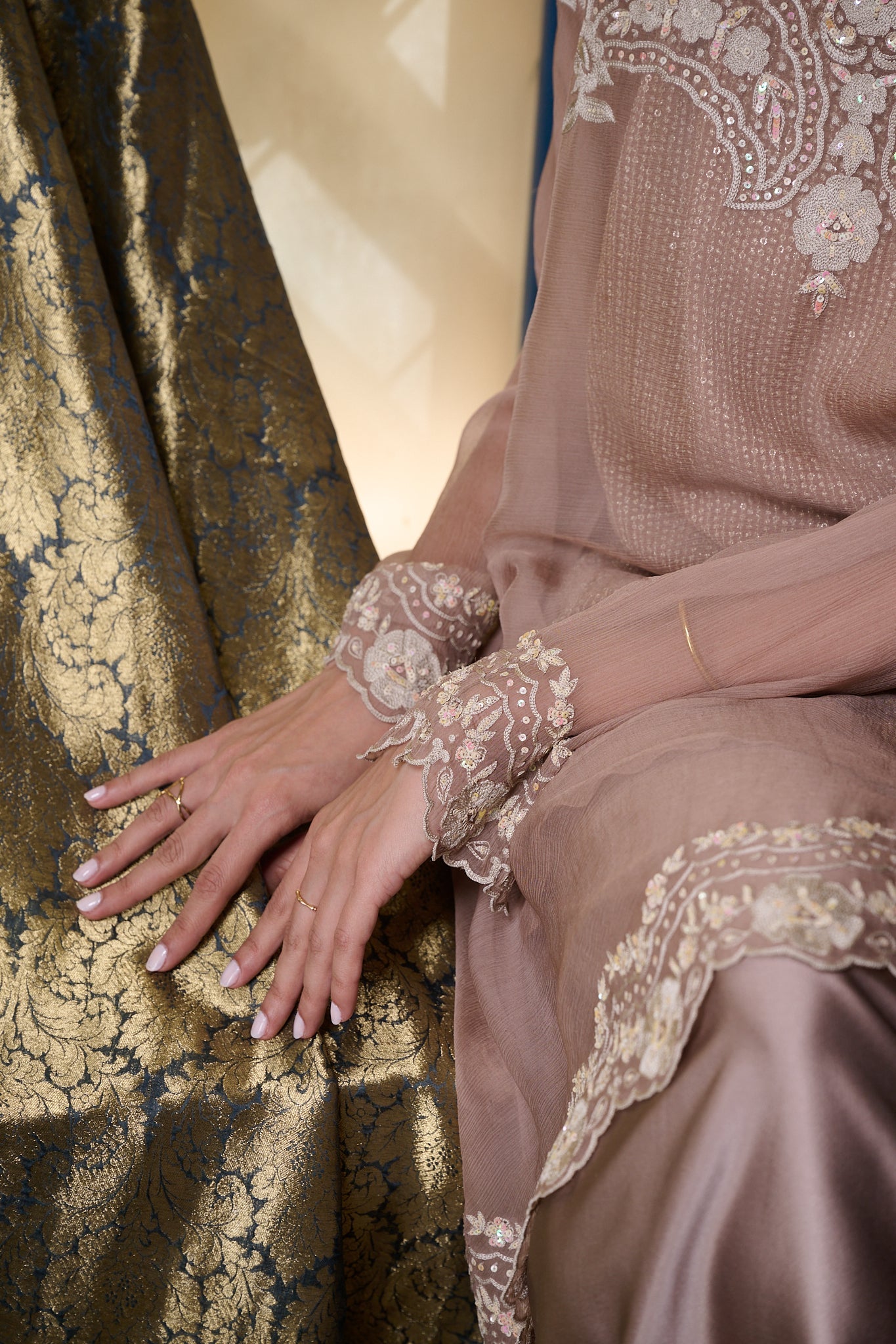Maheem Khan - Venetian Lace  - DUSTY PINK - BLENDED SILK - 3 Piece