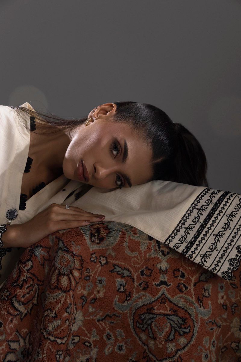 Sana Safinaz - SS25ESE282P2T - Off White - Slub Lawn - 2 Piece