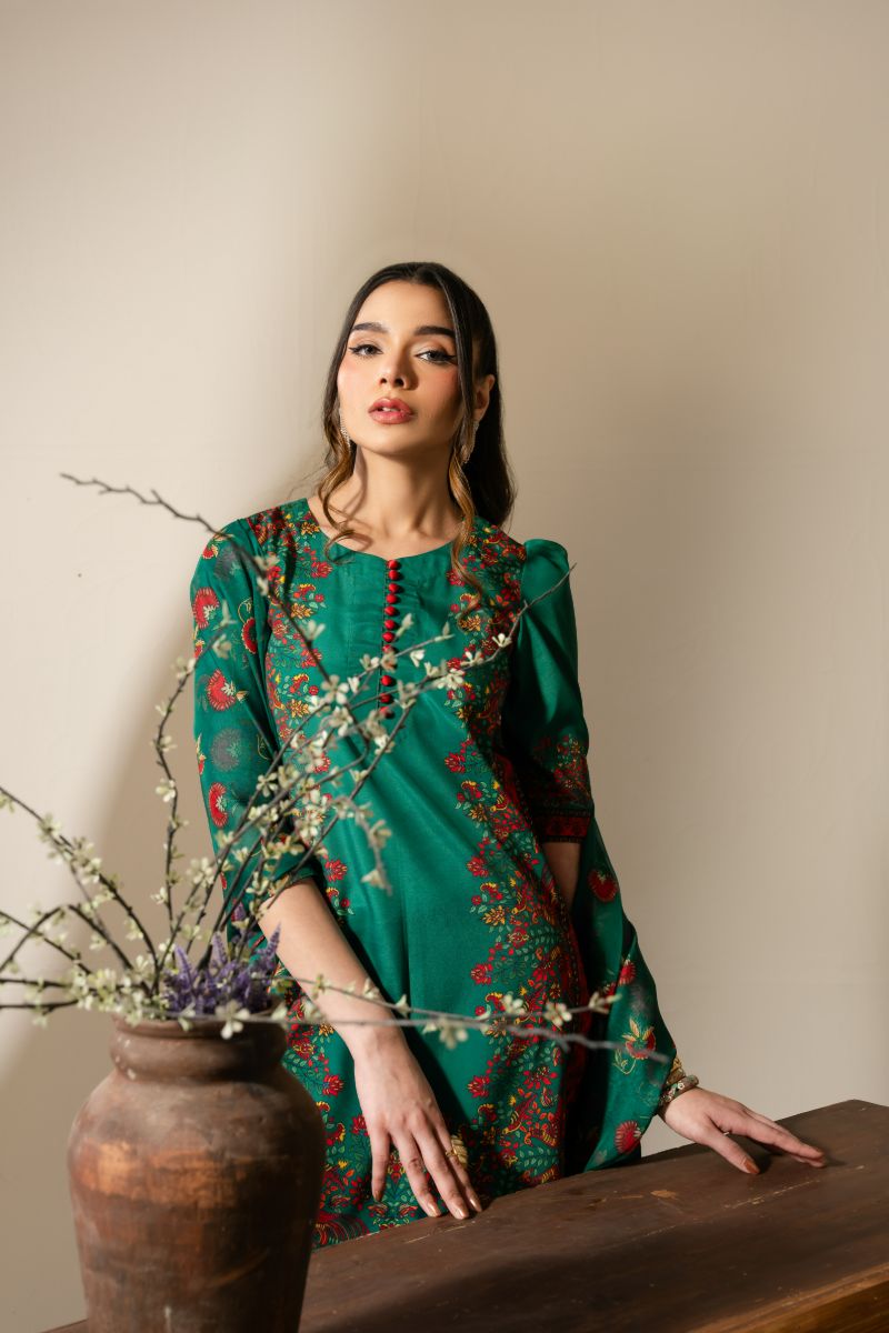 Saba Qamar Zaman in Vivian by Maria Osama Khan- Green - Grip Silk & Tissue Silk - 3 Piece