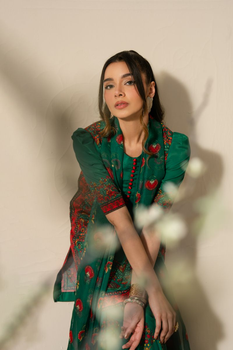 Saba Qamar Zaman in Vivian by Maria Osama Khan- Green - Grip Silk & Tissue Silk - 3 Piece