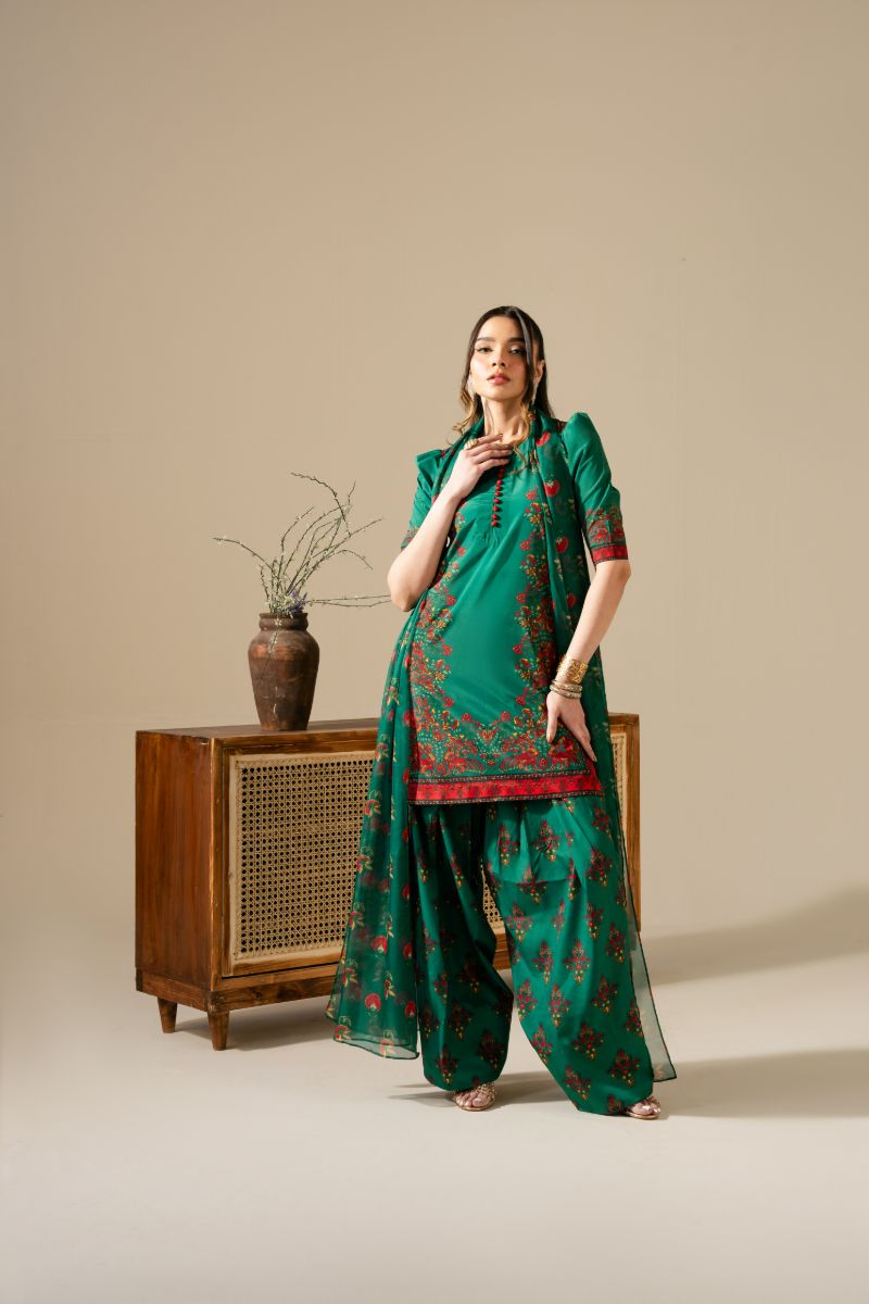 Saba Qamar Zaman in Vivian by Maria Osama Khan- Green - Grip Silk & Tissue Silk - 3 Piece