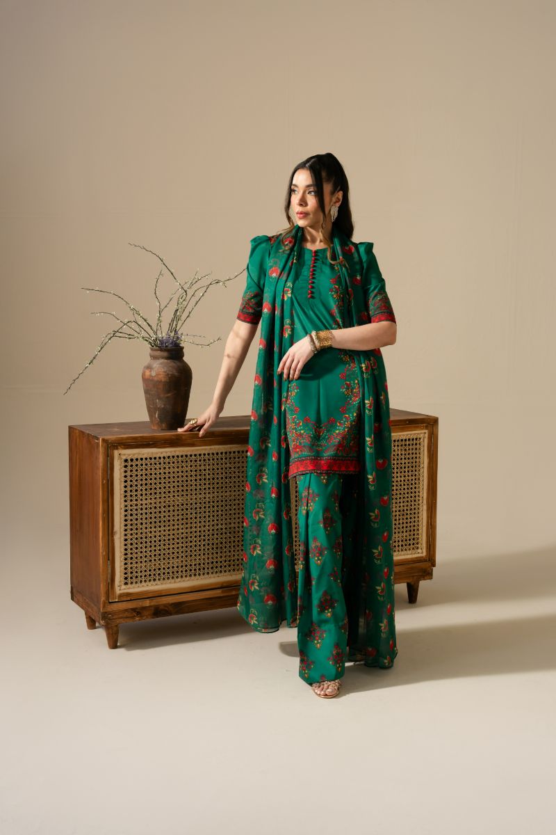 Saba Qamar Zaman in Vivian by Maria Osama Khan- Green - Grip Silk & Tissue Silk - 3 Piece