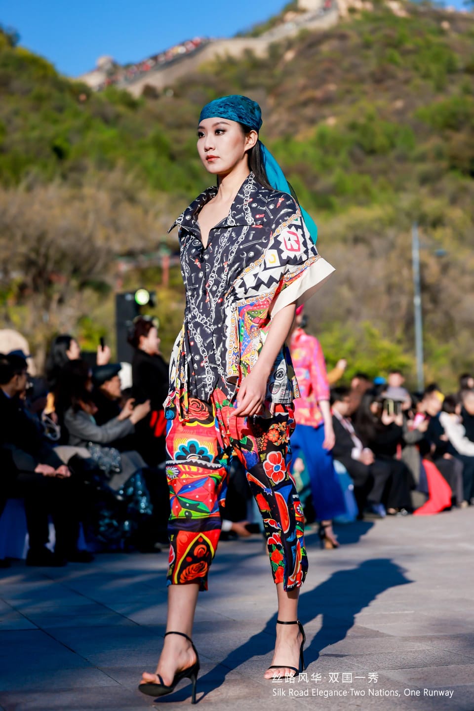 Gulabo - Caravan - Black Multi Truck Art - Pure Silk Cotton - 1 Piece