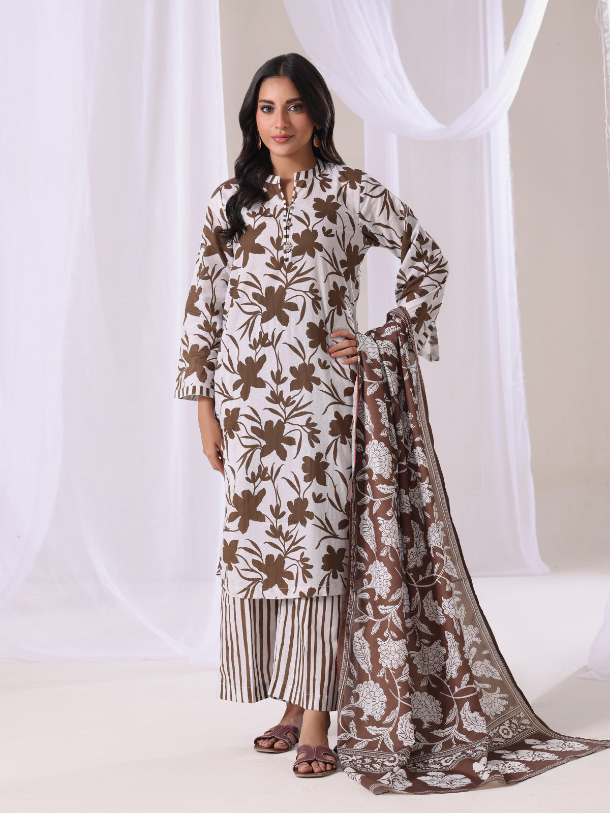 Oaks - Lawn Printed Unstitch Suit For Women - Brown - 3 Piece
