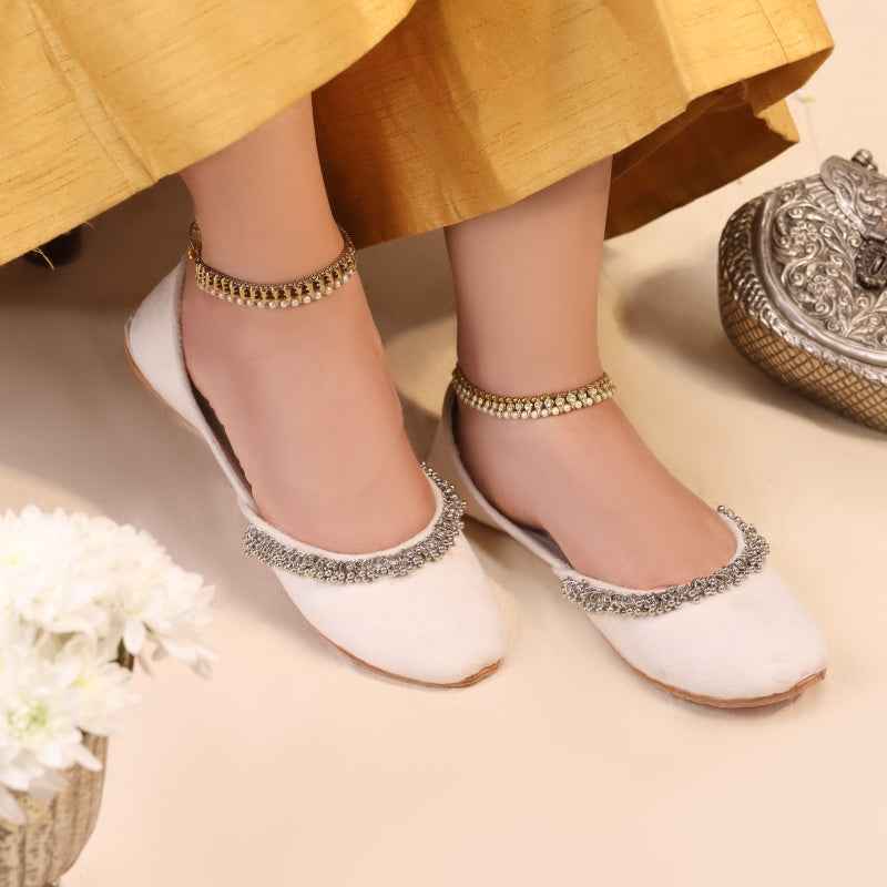 JootiShooti - Beaded Halo White Khussa For Women