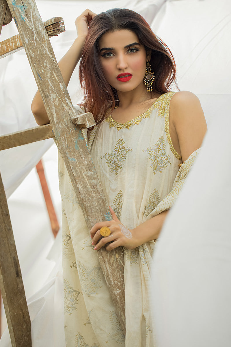 Pinktree Geet 2 Piece Suit Ivory