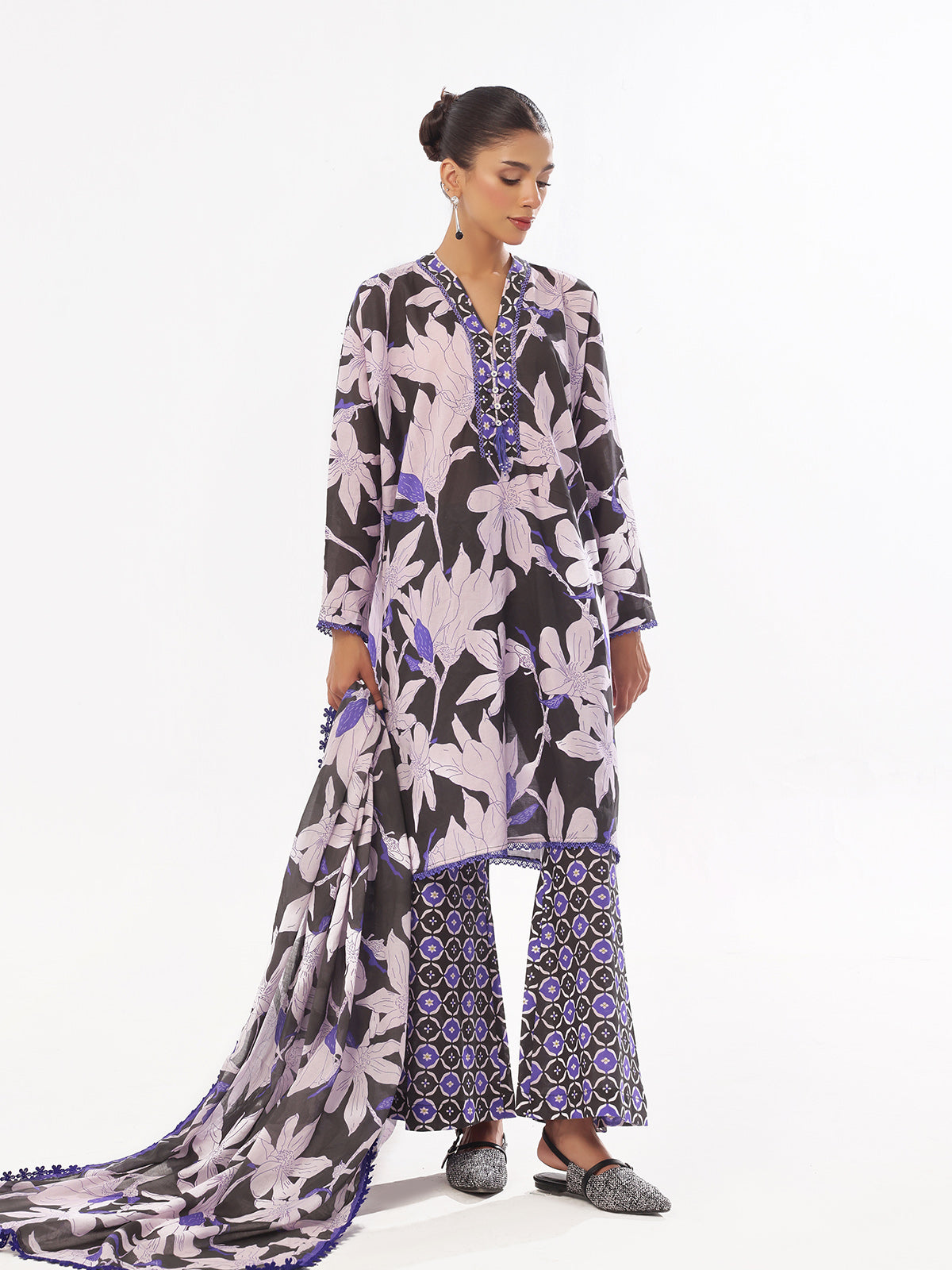Oaks - Printed Unstitched Swiss Lawn Black & Blue - OL3P-6342-A - 3 Piece - Unstitch