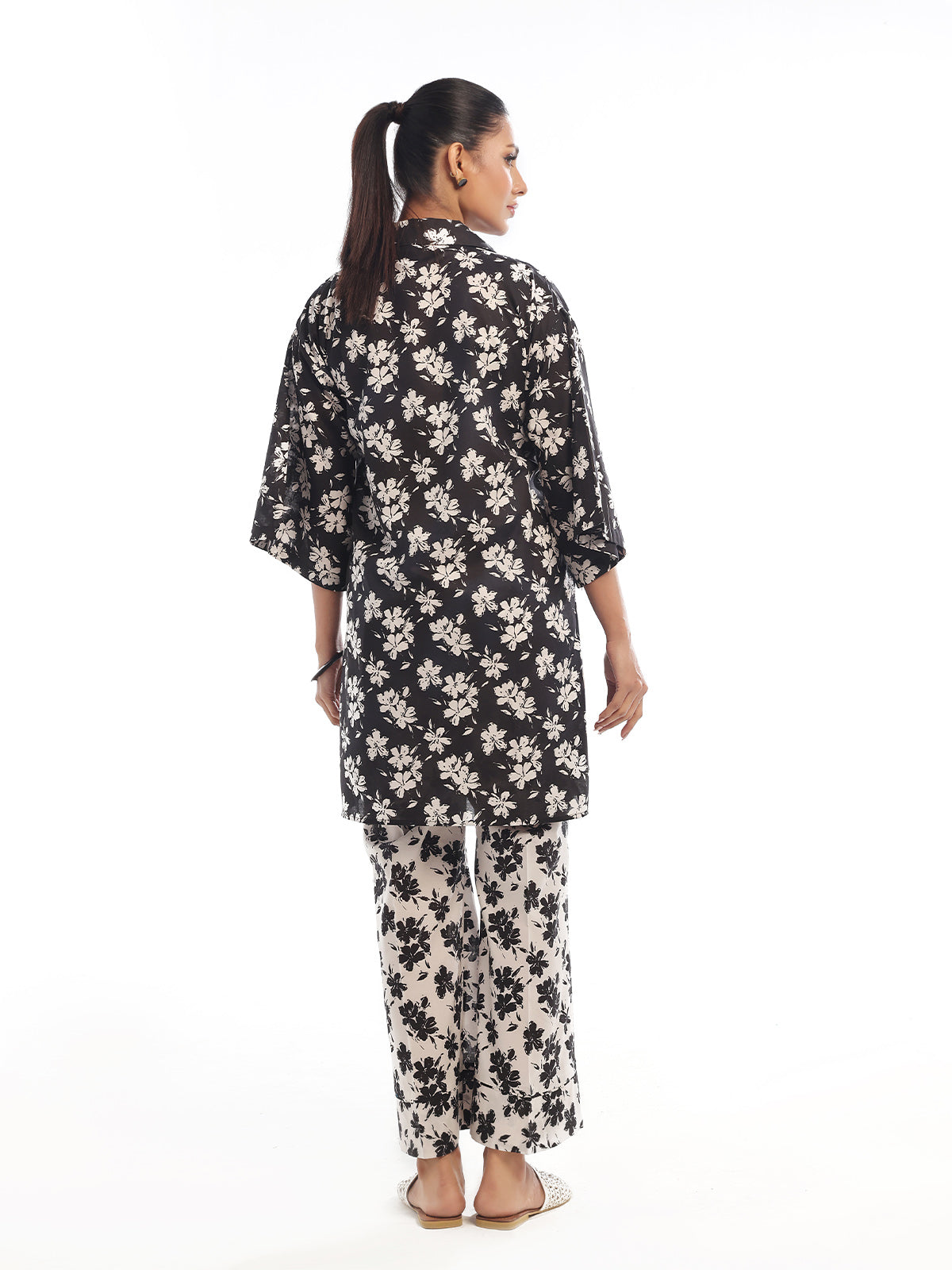 Oaks - Printed Unstitched Swiss Lawn Black - OL2PT-6163-A - 2 Piece - Unstitch