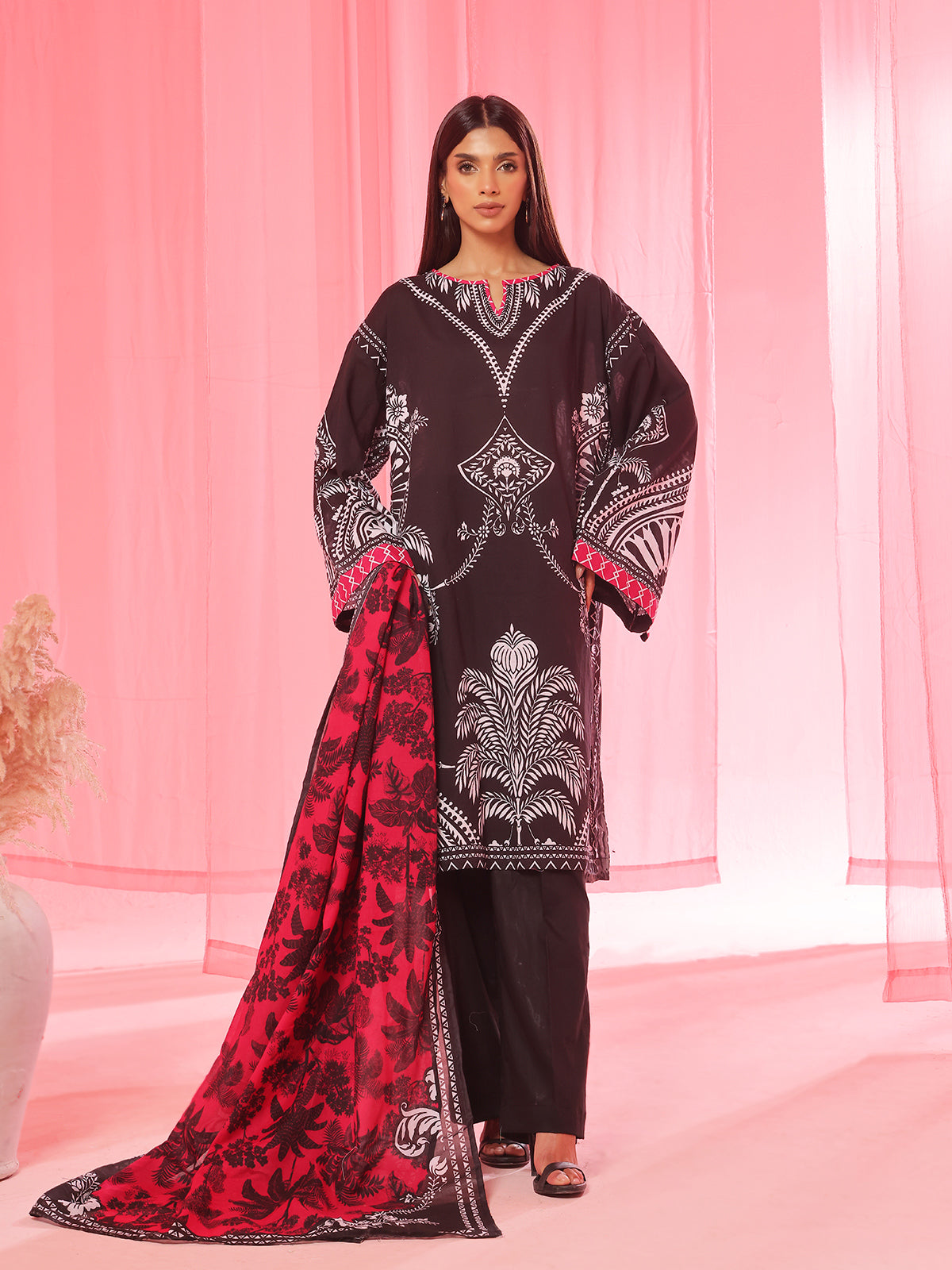 Oaks - Printed Pret & Unstitched Suit Lawn Black - 3 Piece