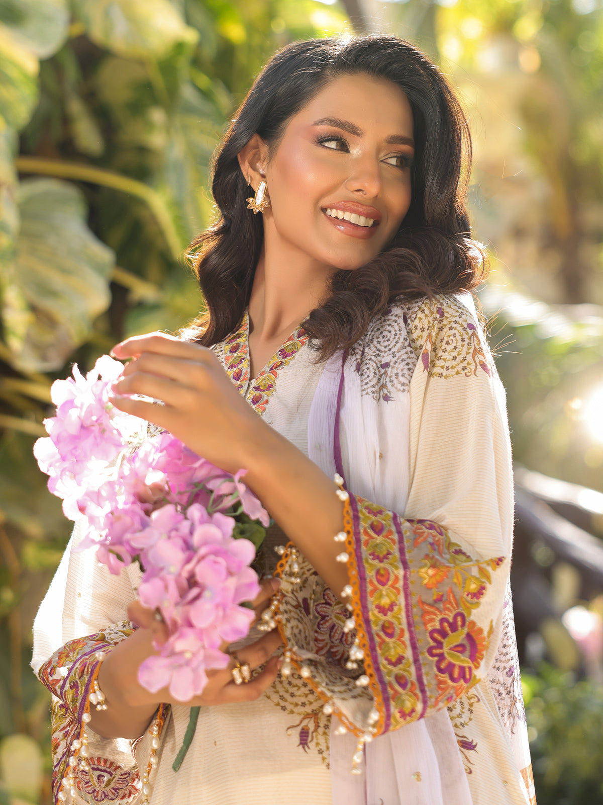 Oaks - Embroidered Unstitched Masoori Lawn Off White - OLEC3P-6315-A - 3 Piece